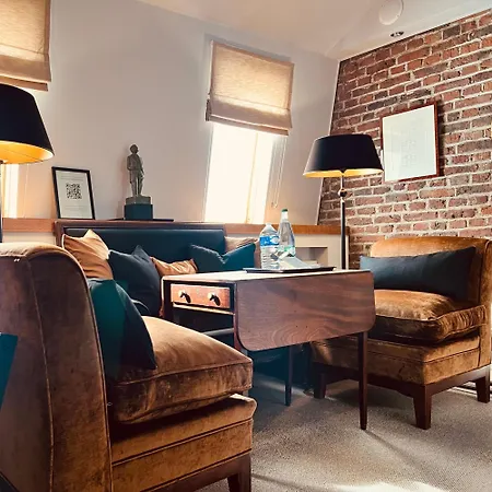 Отель Bourgogne 3*